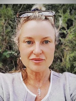 Rebecca, 50