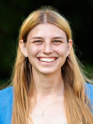 Amanda, 27