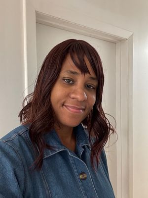 Marie, 43