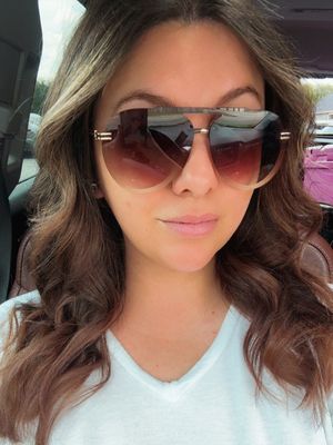 Claire, 33