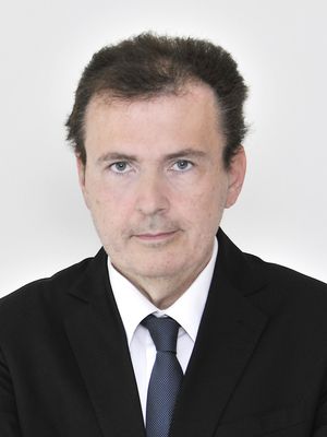 Roberto, 52