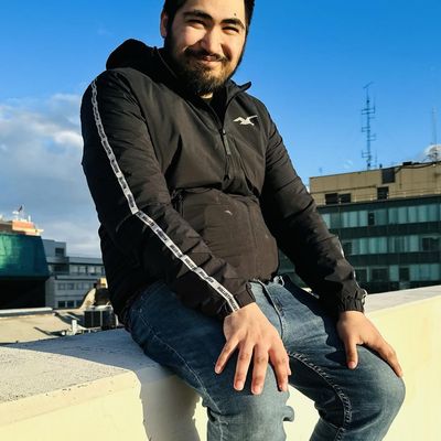 Luis, 26
