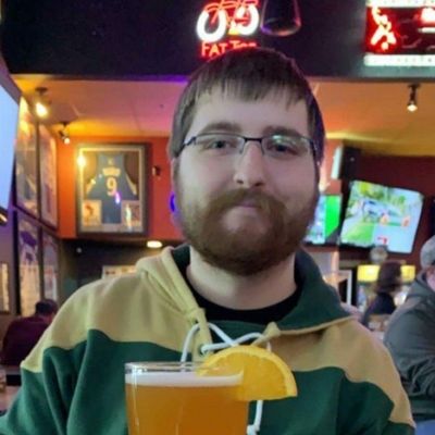 Zach, 31