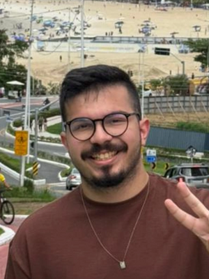 Miguel, 21