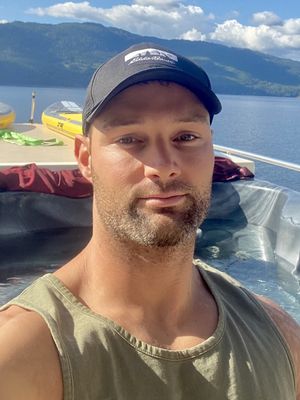Tanner, 30