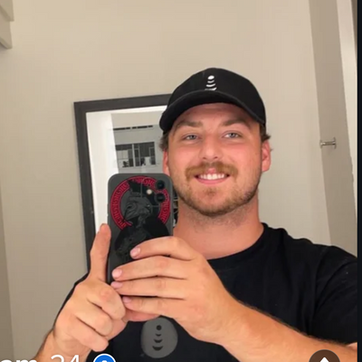Sam, 25