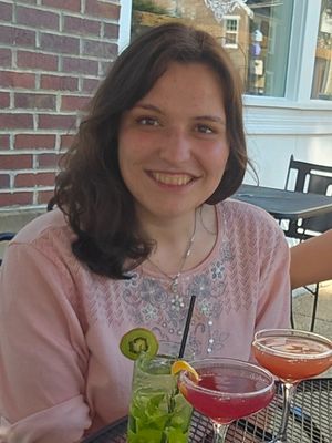 Angelina, 24