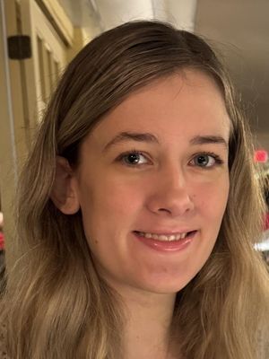 Hannah, 22