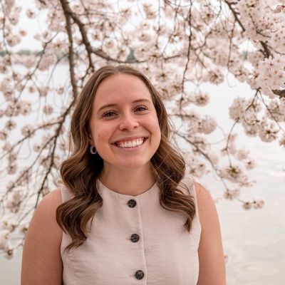 Isabelle, 27