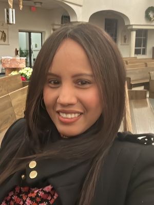 Esme, 34
