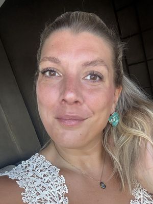 Caroline, 35