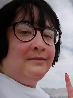 Allie, 37