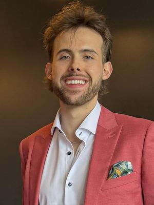 Brett, 27