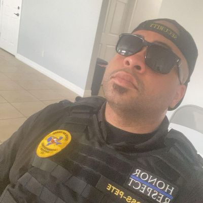 Zarek, 33