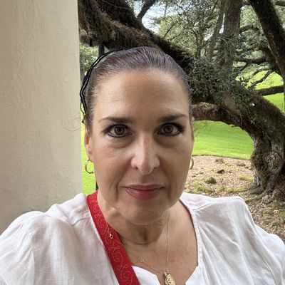 Stephanie, 60