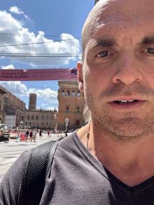 Gregorio, 37