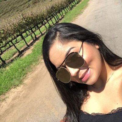 Ana, 27