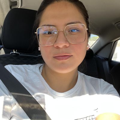 Katia, 33