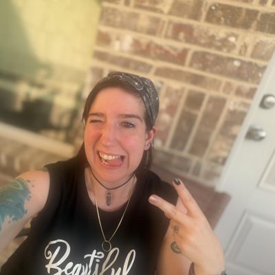 Tessa, 38