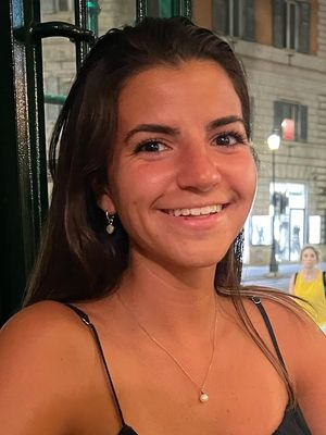 Giovanna, 27