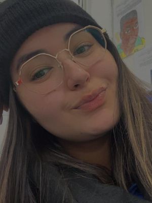 Viviane, 25