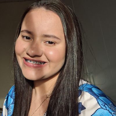 Luana, 21