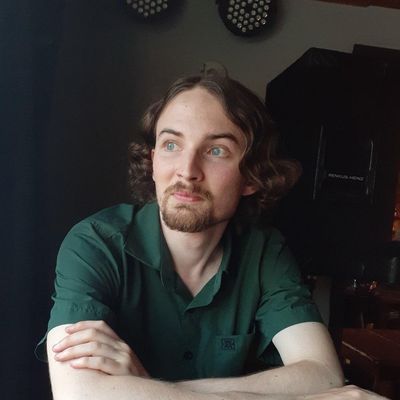 Seamus, 28
