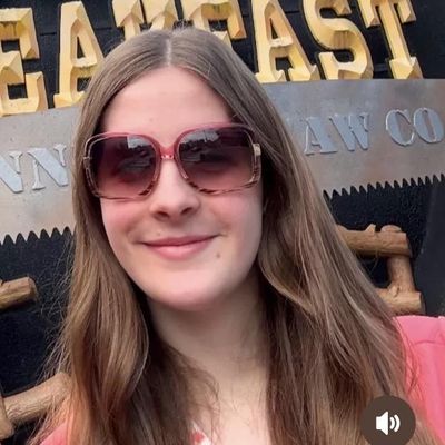Meg, 22