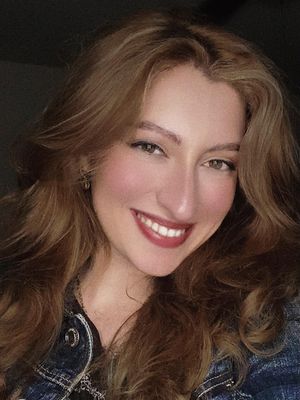 Stephanie, 30