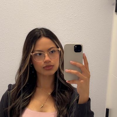 Liz, 21
