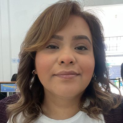Ana, 34