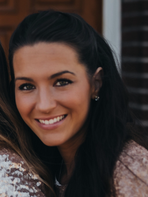 Monica, 27