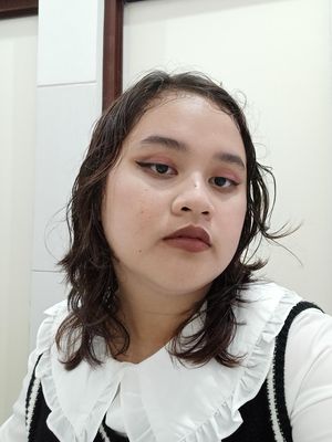 Ellysabeth, 22