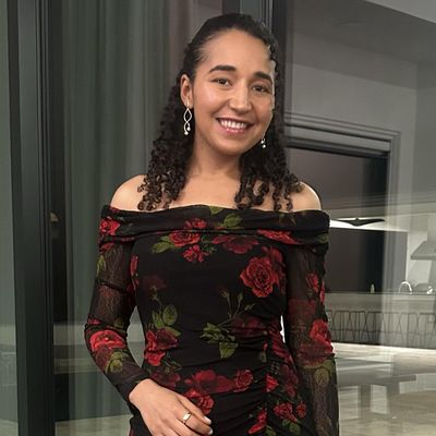 Camila, 28