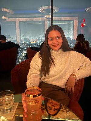 Esmeralda, 28