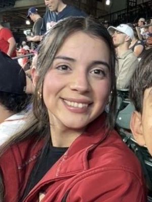 Viviana, 24