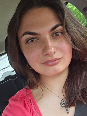 Isabella, 25