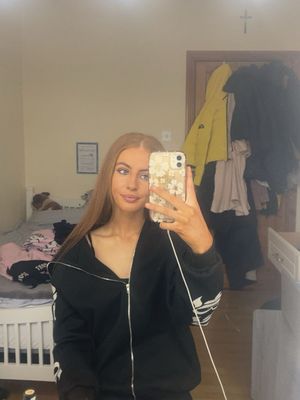 Anne, 18