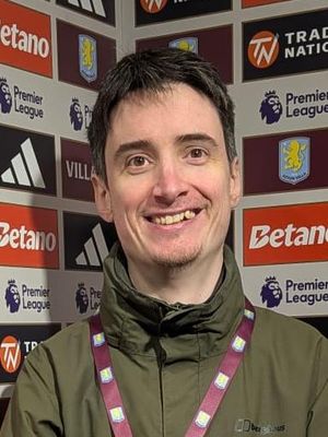 Thomas, 40