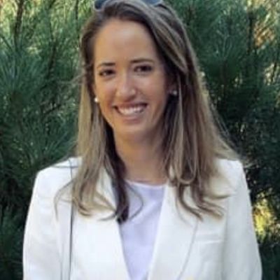 Elizabeth, 37