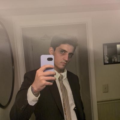 John, 28