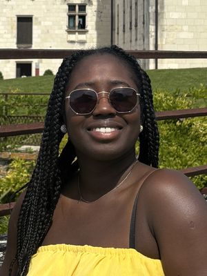 Olivia, 31