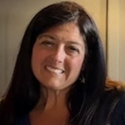 Emily, 52