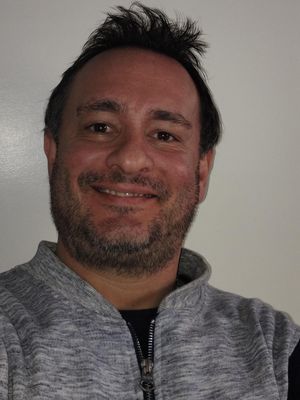 Daniel, 42