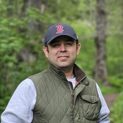 Eduardo, 29
