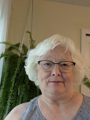 Cindy, 72