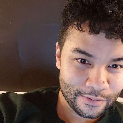 Daniel, 40