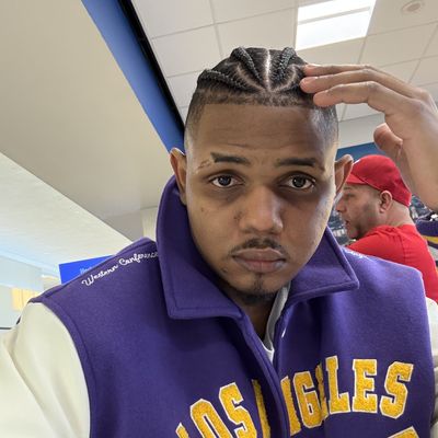 Anuel, 25