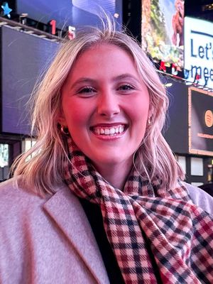 Molly, 24