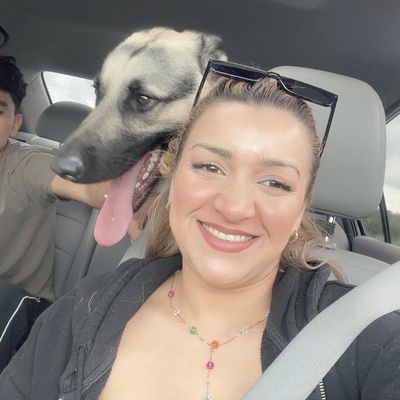 Gabriela, 32